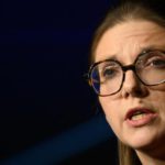 Assalto a Lione: vittima in coma, Aurore Bergé accusa LFI