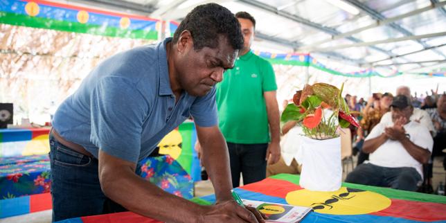 FLNKS presenta un nuovo accordo per l'indipendenza della Nuova Caledonia